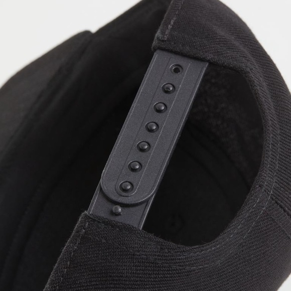 H&M DC Comics Batman Black Twill Adjustable Flat Bill Boys Hat US Size 7-12 - Picture 2 of 8